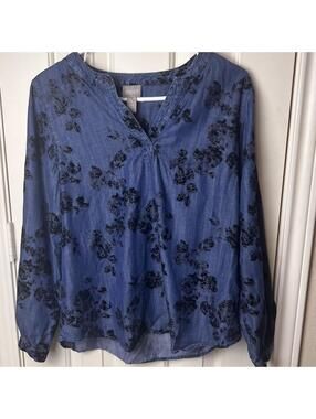 Chicos Denim Embroidered V Neck Long Sleeve Floral Shirt Women Sz 1 Indigo Blue